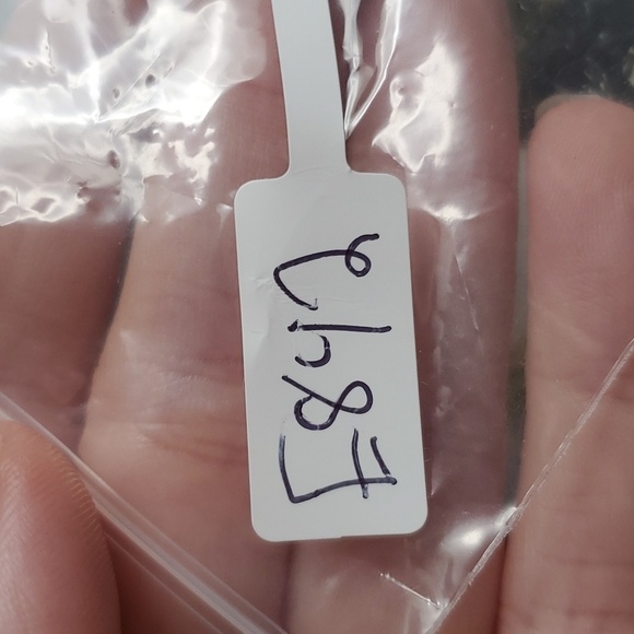 Amythest lilac crystal glow earrings E842 - Picture 3 of 3